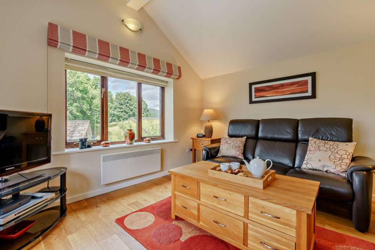 Fully equipped cottage with yard | Pets allowed — photo 2