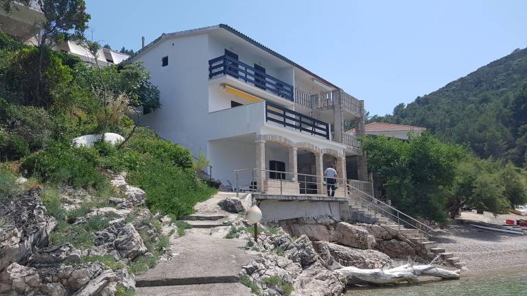 Apartman  Sućuraj