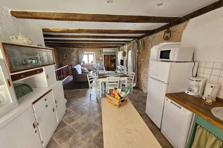 House with hot tub, grill & terrace — photo 4