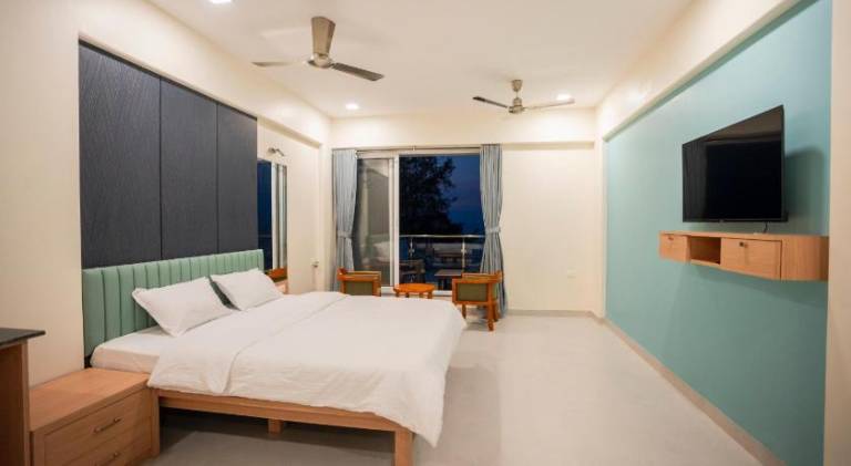 Silver waves beach stay