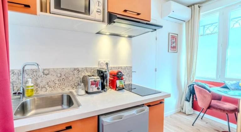 Holiday apartment with jacuzzi — photo 4