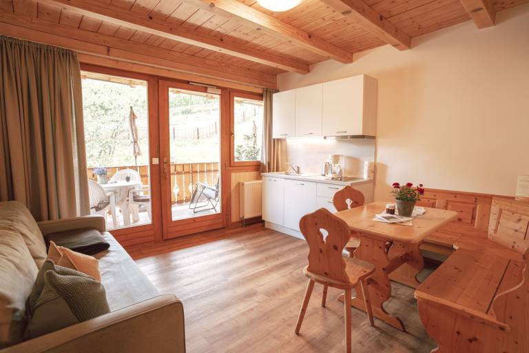 Apartment "Toni - Obermösslhof" with Wi-Fi, Terrace & Mountain View in Lana