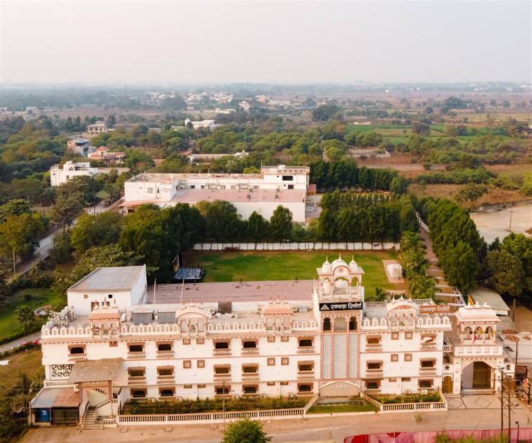 HOTEL RAJWADA RESORT