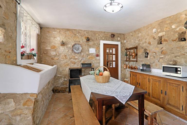 Fully equipped finca with private pool, fast internet & garden | Garden view | Dogs allowed — photo 5