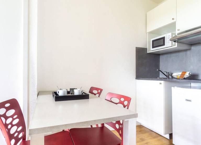 Serviced apartment for 127 persons — photo 3