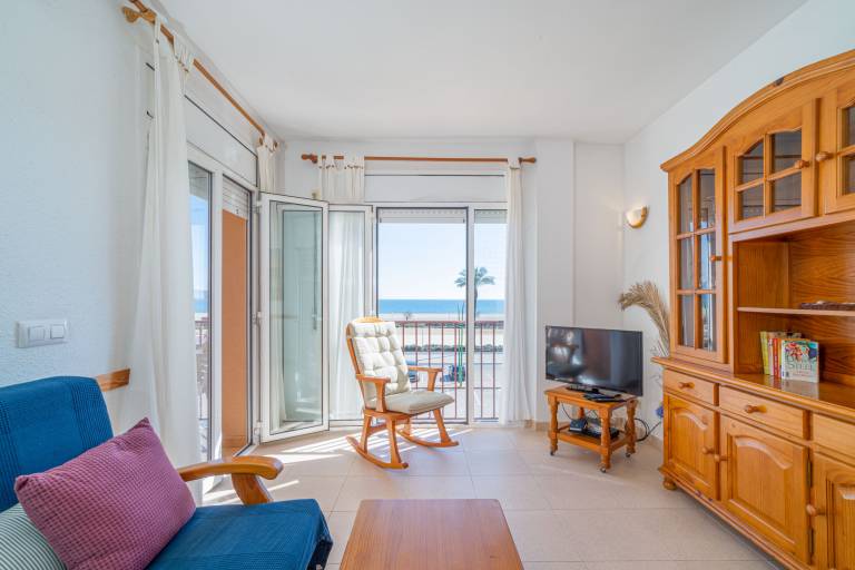 Charming apartment with pool, terrace & garden | Next to the beach | Pets allowed — photo 3