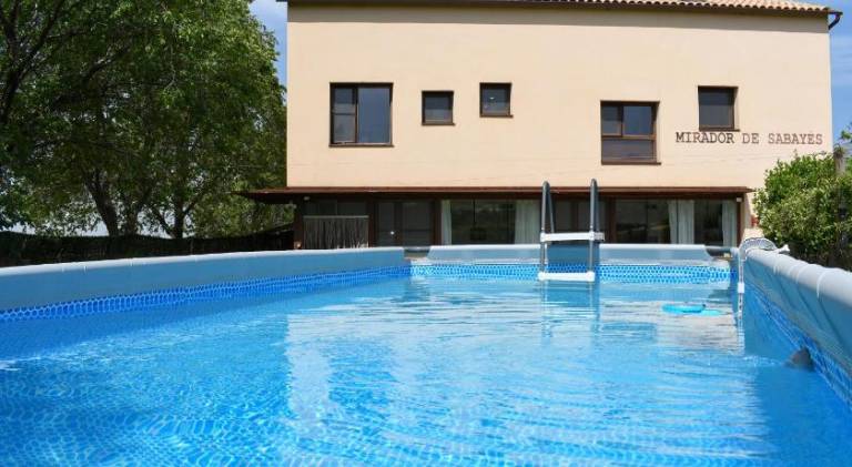 House with private pool, barbeque & patio | Good for workation — photo 3