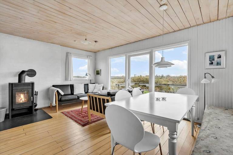 Vacation home with sauna, jacuzzi & BBQ — photo 4