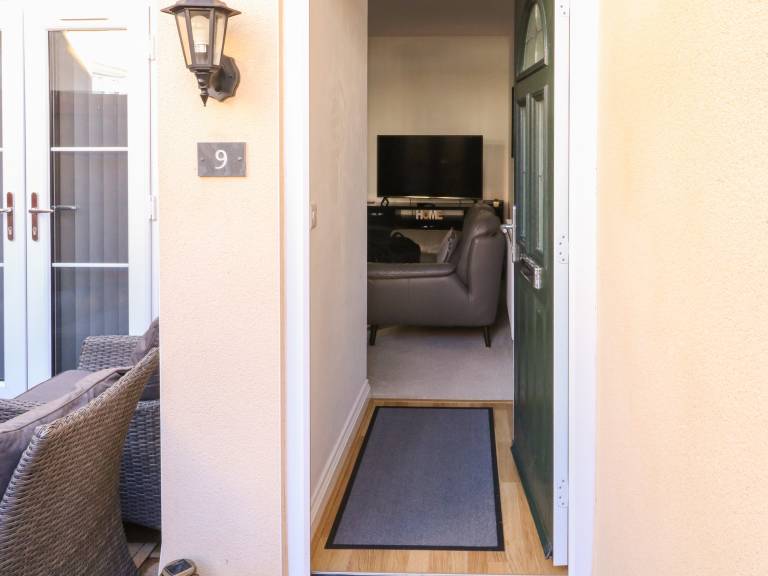 Cottage with garden | Beach view — photo 2