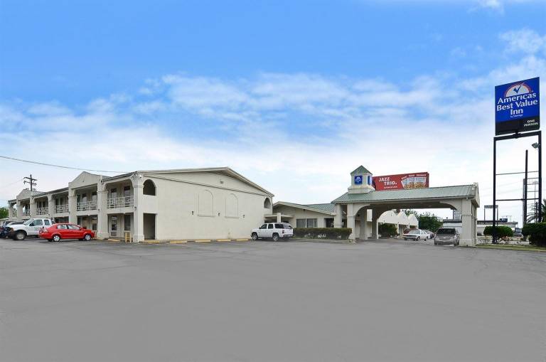 Americas Best Value Inn Beaumont, TX — photo 5