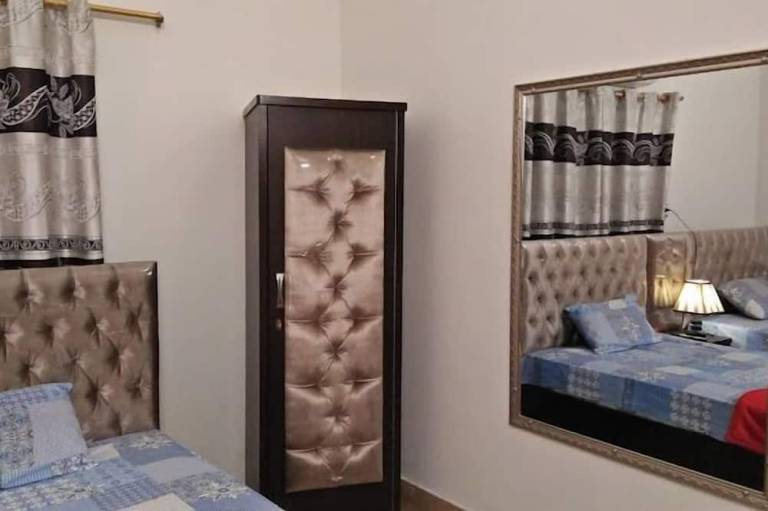 Data Guest House