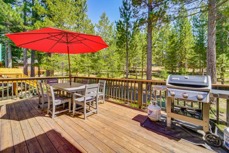 Sunny Cabin: 1 Mi to Tahoe Donner Resort! — photo 3