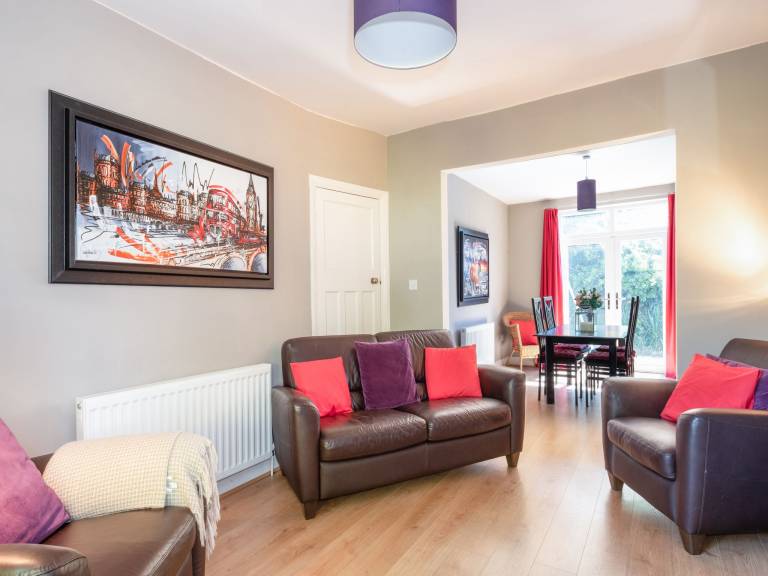 Vacation home with fast internet | Near St Mary's Abbey | City view in York