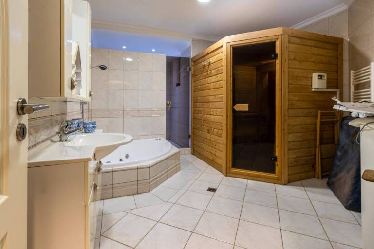 Pool - Sauna - Cinema - Hot Tub - Sleeps 10 - Pets — photo 3