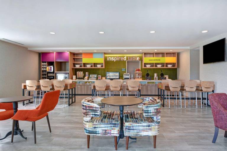 Home2 Suites by Hilton Savannah Midtown — photo 4