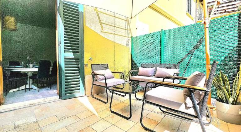 Apartment with patio — photo 4
