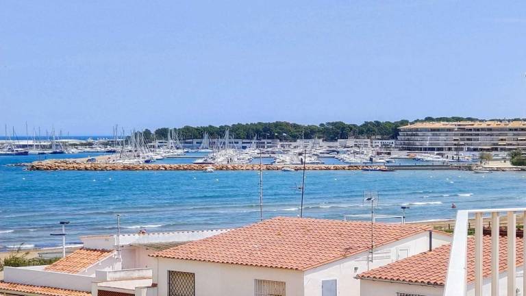 Apartment with patio | Sea view in L'Escala