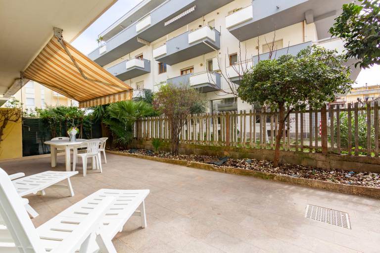 Rental apartment with 2 rooms for 4 persons — photo 3