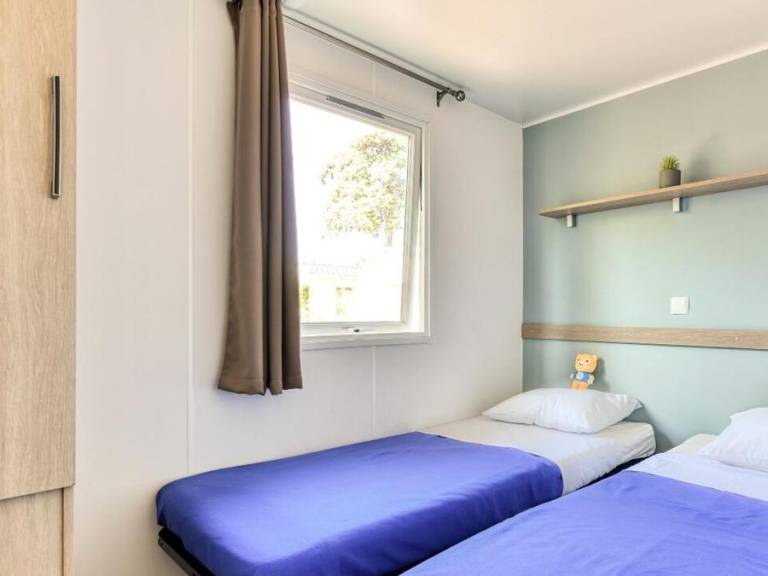 Children-friendly nice mobile home with heated pool, patio & grill | Pets are welcome — photo 5