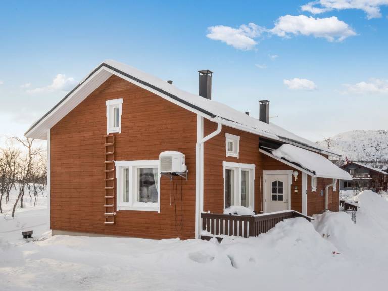 Pleasant vacation home with sauna | Pet-friendly — photo 5