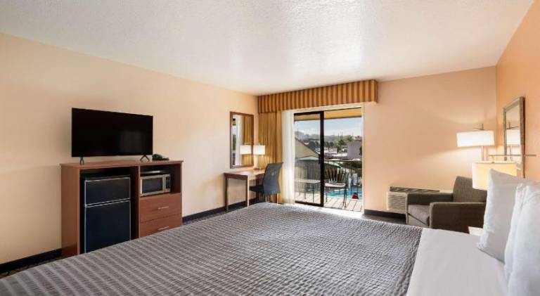 SureStay by Best Western Wenatchee — photo 2