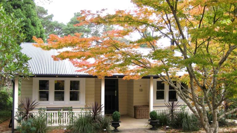 House Leura