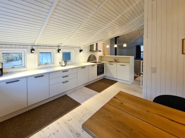 Vacation home with terrace, sauna & barbeque — photo 2
