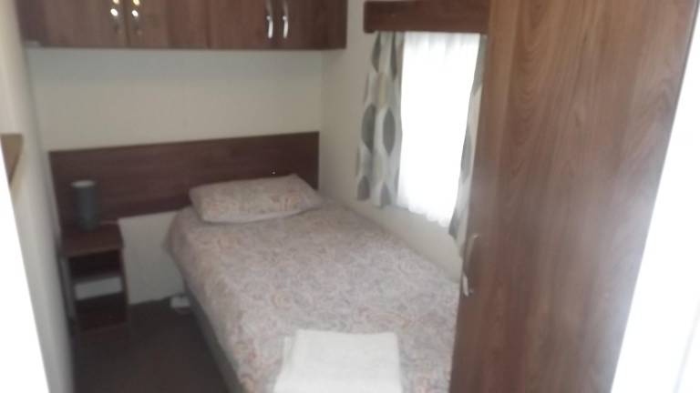 Modern 3 bedroom lodge at Avonvale Holiday Lodges — photo 5