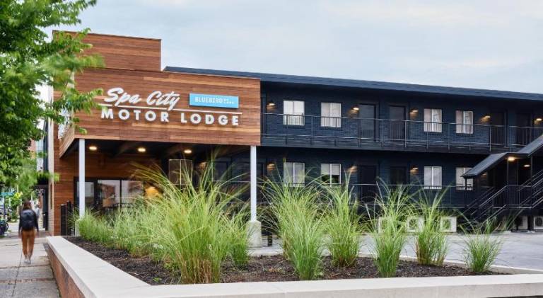 Bluebird Spa City Motor Lodge in Saratoga Springs, NY