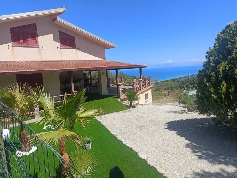 Villa 'Panorama Scurzi' with Sea View, Wi-Fi, and Air Conditioning in San Leo