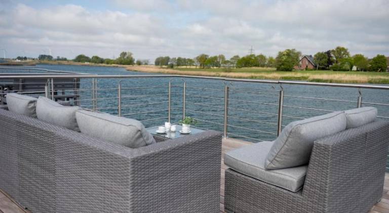 Boat with 1 room for 4 persons — photo 4