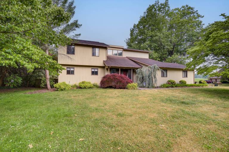 3 Mi to Downtown: Inviting Lancaster Home! — photo 2