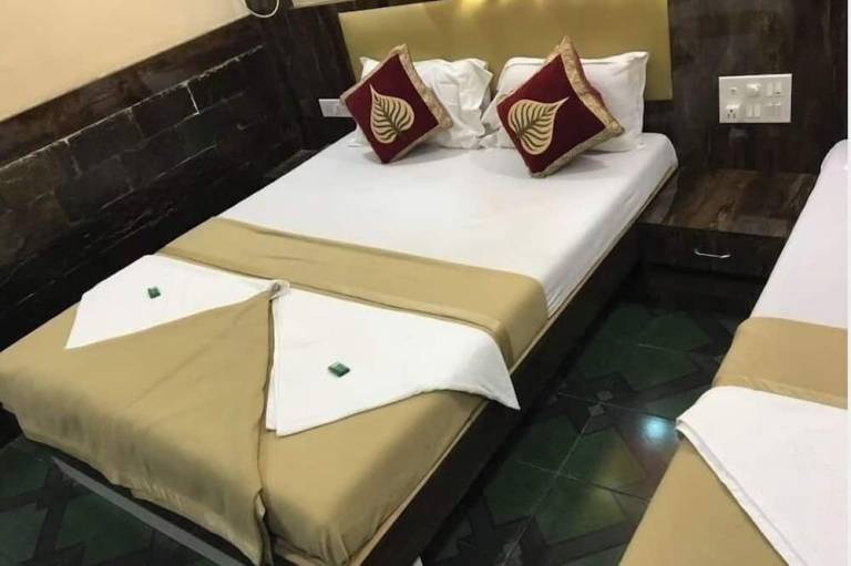Hotel Golden Plaza