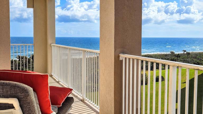 Condo  Marineland