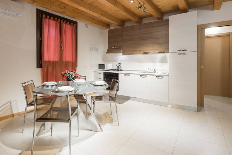 Charming and cozy apartment close to the Old Town — photo 5