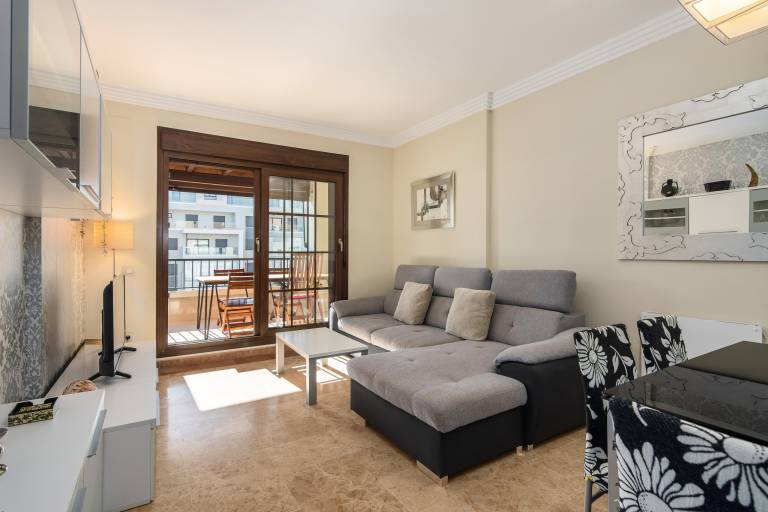 Family-friendly charming rental apartment with pool, patio & garden | Close to the beach | Pets allowed — photo 5
