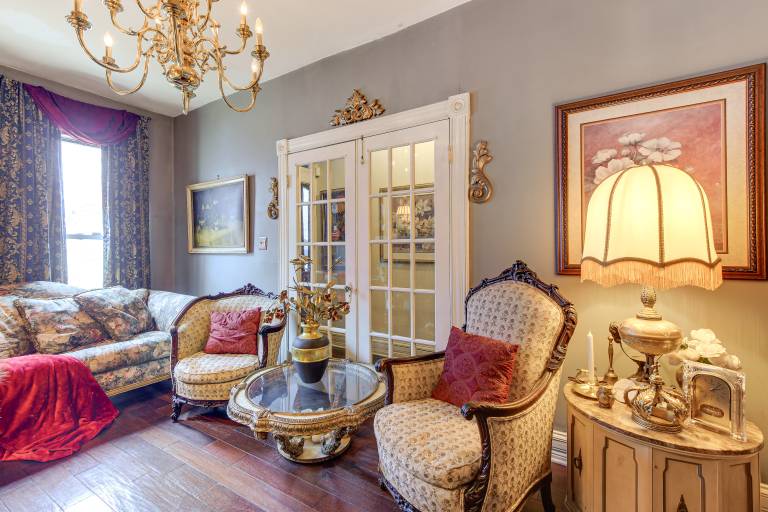 Elegant Upton Rowhouse 2 Mi to Inner Harbor! — photo 5