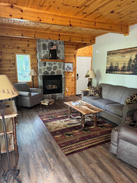 Cabin Hillman
