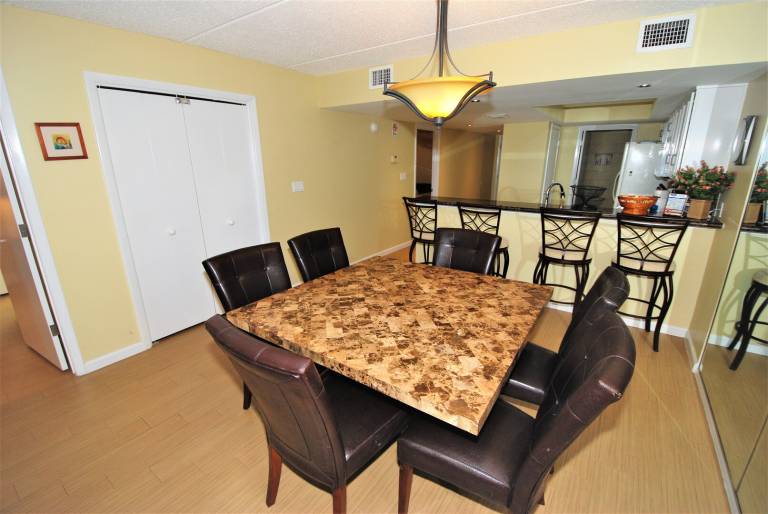 Child-friendly charming condo with private pool | Close to the beach | Pets are welcome — photo 4