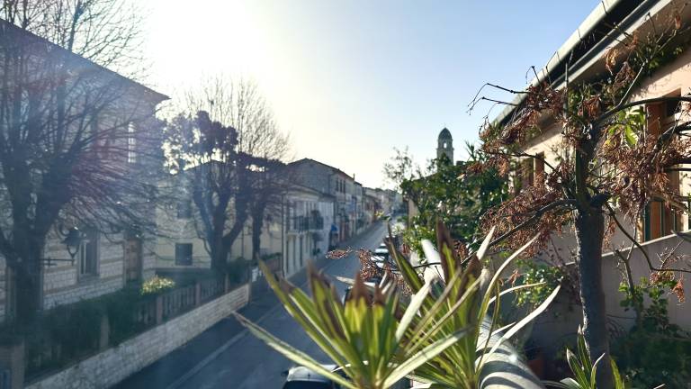 Rental apartment with terrace | City view — photo 2