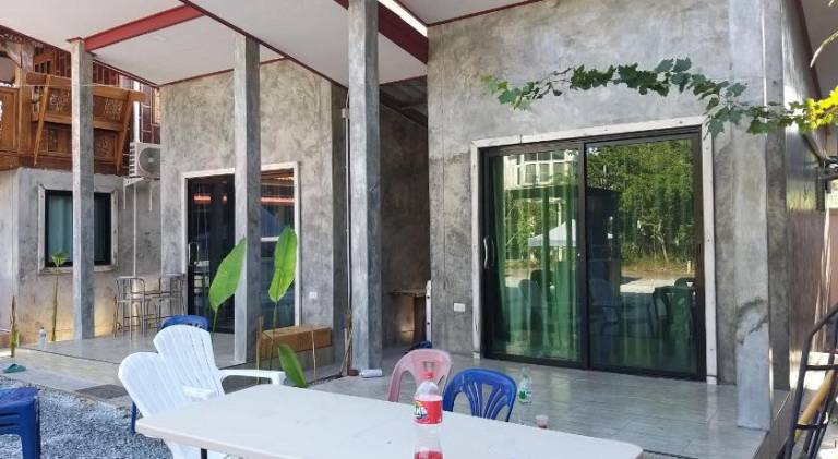 House with barbecue & terrace — photo 4