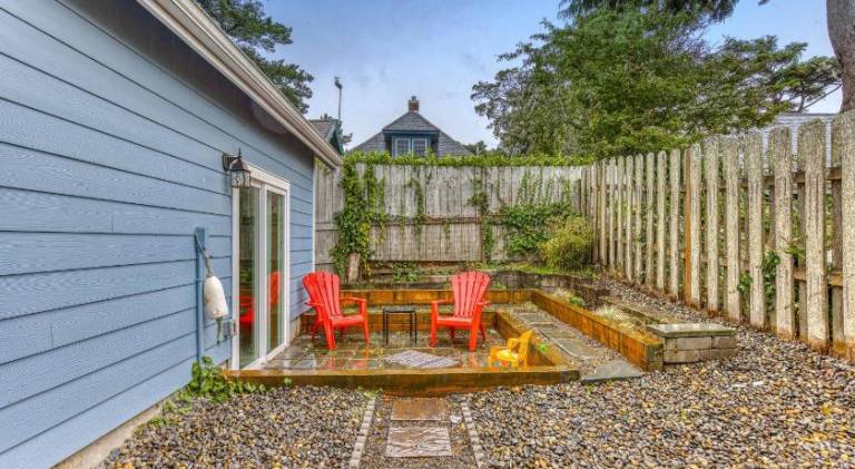 Vacation home | Beach nearby | Pet-friendly — photo 4