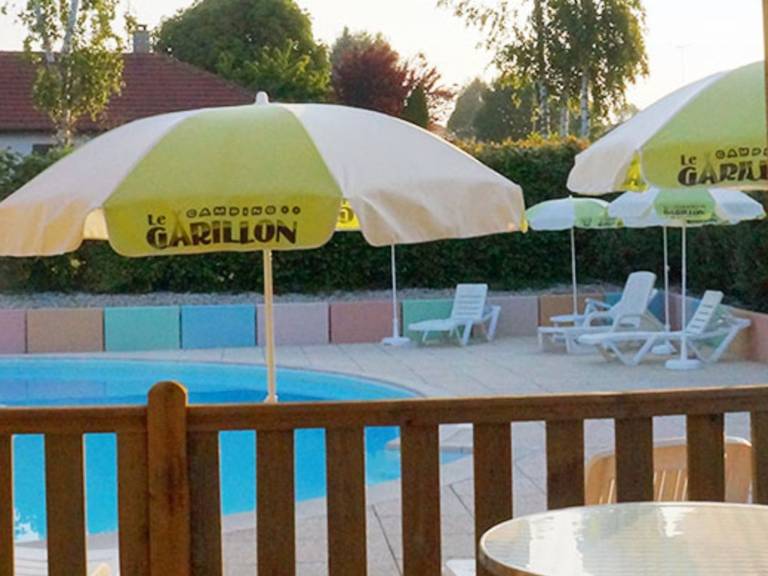 Pleasant mobile home with pool | Pets are welcome — photo 3