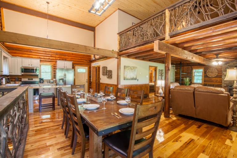 Cabin with barbeque & hot tub | River view — photo 3