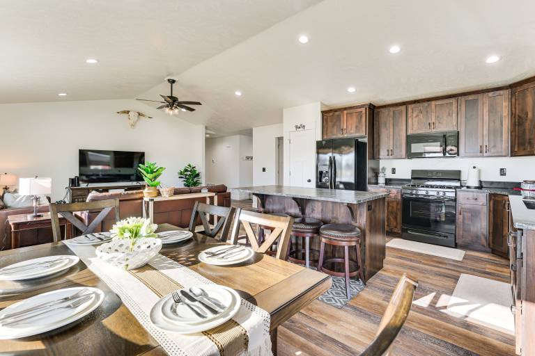 2 Mi to Beaverhead River: Family-Friendly Home! — photo 2