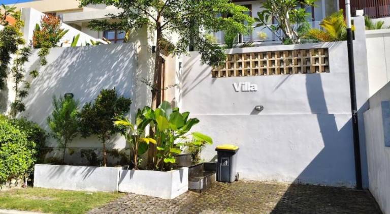 Villa with pool in Pecatu