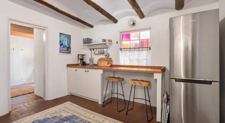 Soulful Historic Adobe - 5 Mins to Plaza - Spacious and Inspiring — photo 4