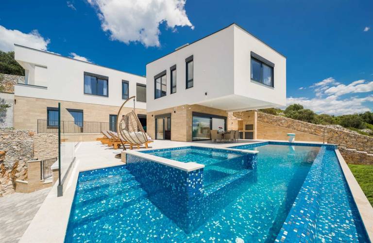 Luxury Villa Gold Pearl with Pool — photo 4