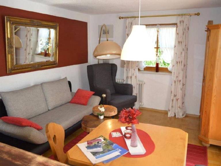 Holiday apartment with terrace & garden | Garden view — photo 4