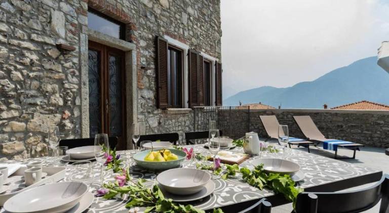 Villa with 4 rooms for 8 persons in Tremezzina